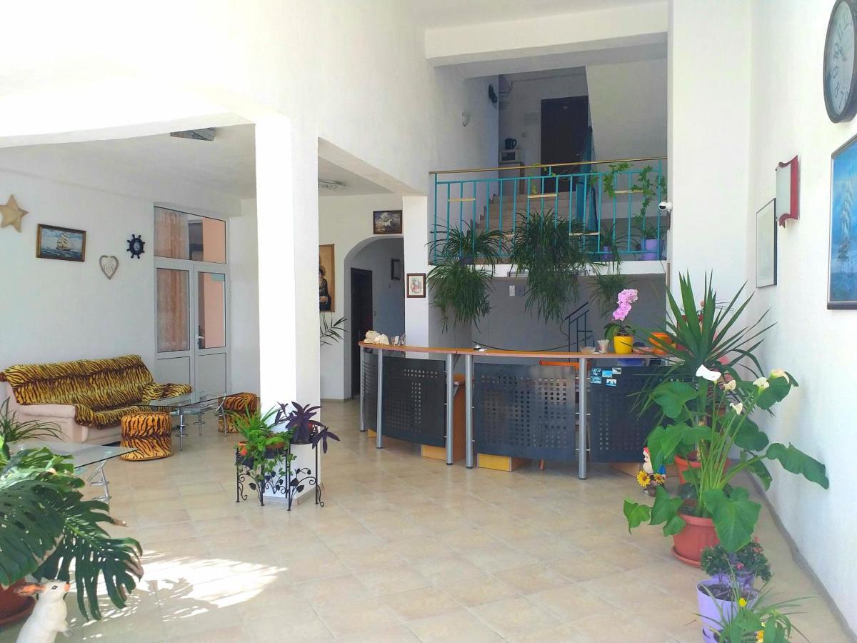 Sani Family Hotel Byala  Exterior photo